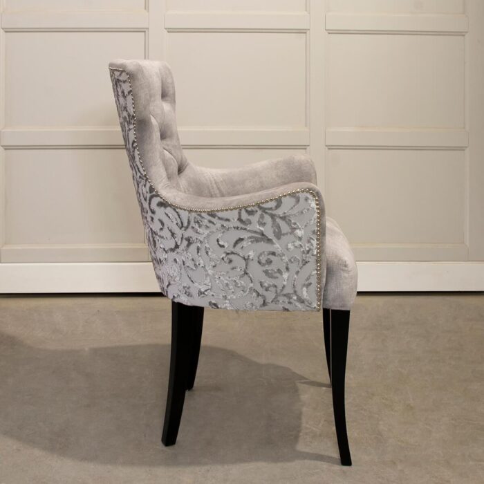 pikowane krzesło w styluglamour| krzesło w stylu nowojorskim oraz chesterfild do salonu, jadalni, biura, krzesło fotelowe do restauracji i hotelu