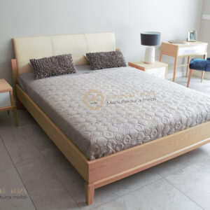 łóżko Evios lite drewniane na wymiar w różnych gatunkach drewna .